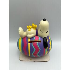 Whitman Snoopy & Woodstock Coin Bank Easter Egg
